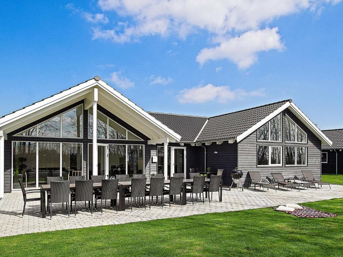 16 Person Holiday Home In Hasselberg Каппельн Номер фото