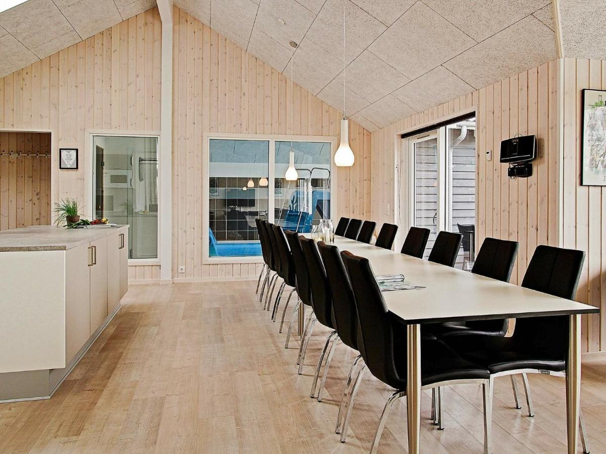 16 Person Holiday Home In Hasselberg Каппельн Номер фото
